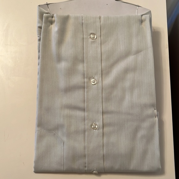 **2 for $30** Alexander Julian wrinkle resistant mini herringbone shirt, size 16 - Picture 5 of 5